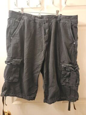 Mens Black Cargo Shorts size 42